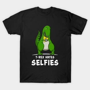 T-Rex Dinosaur Hates Selfies Comedy T-Shirt